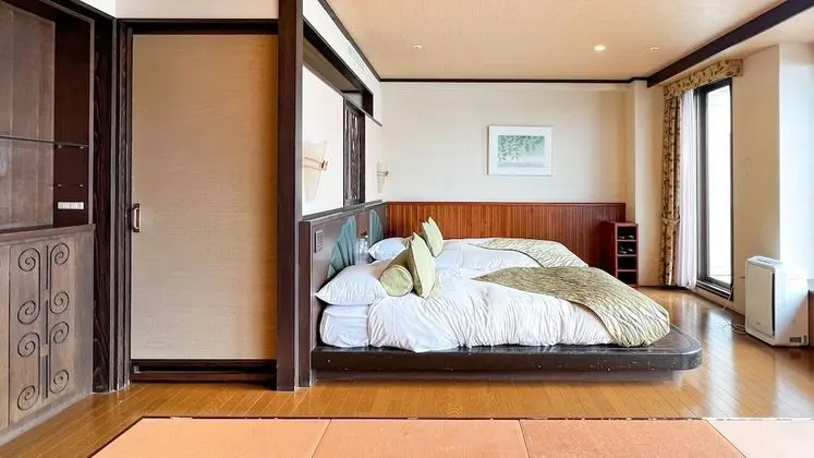 Traditional Oda, Sigara İçilmez, Göl Manzaralı (Japanese Western style)