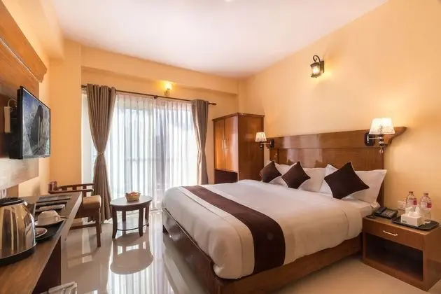 Deluxe Tek Büyük Yataklı Oda, 1 Çift Kişilik Yatak, Dağ Manzaralı