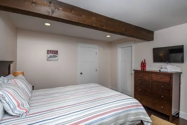 Ev, Birden Çok Yatak, Sıcak Su Havuzu