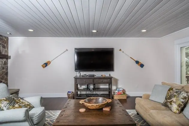 Ev, Birden Çok Yatak, Sıcak Su Havuzu