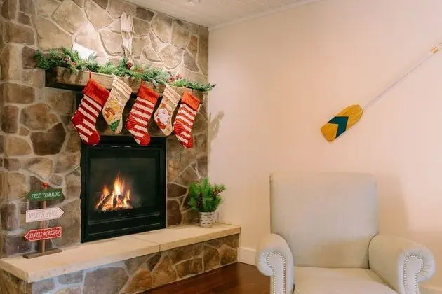 Ev, Birden Çok Yatak, Sıcak Su Havuzu