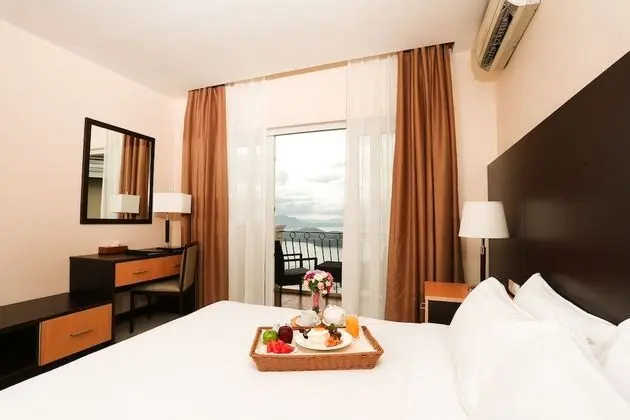 Deluxe Oda, Göl Manzaralı (Third Floor)