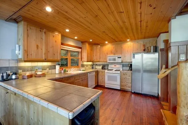 Kulübe (On Lake Tahoe!! Close to Heavenly and)