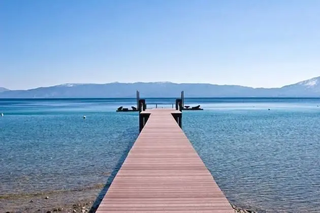 Kulübe (On Lake Tahoe!! Close to Heavenly and)