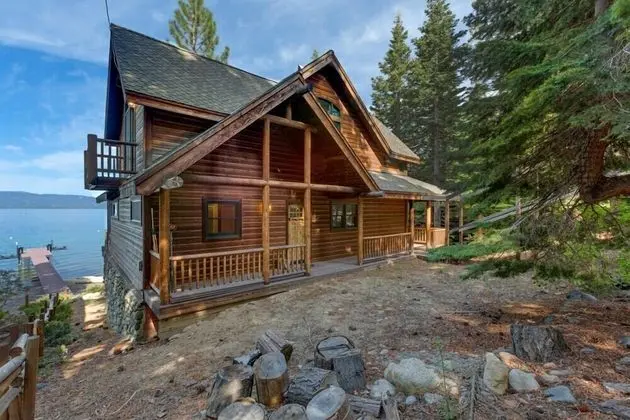 Kulübe (On Lake Tahoe!! Close to Heavenly and)