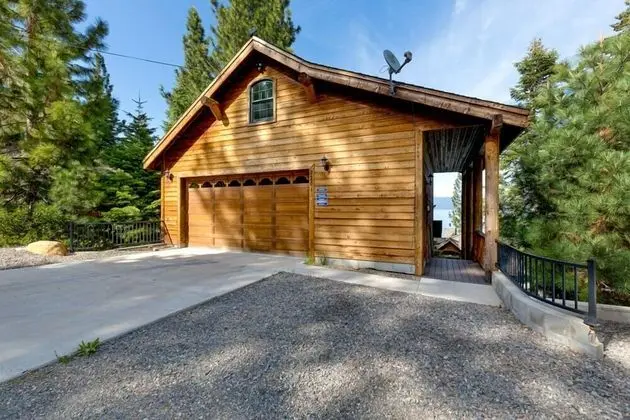 Kulübe (On Lake Tahoe!! Close to Heavenly and)