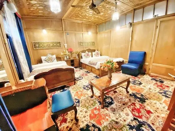 Deluxe Tek Büyük Yataklı Oda, Avlu