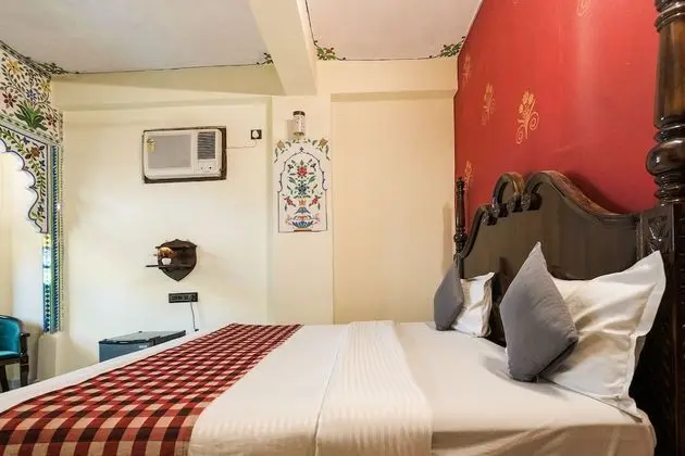 Superior Jharokha Room