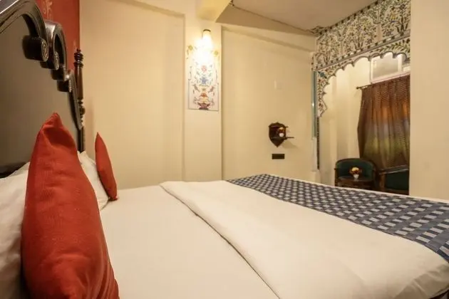 Superior Jharokha Room