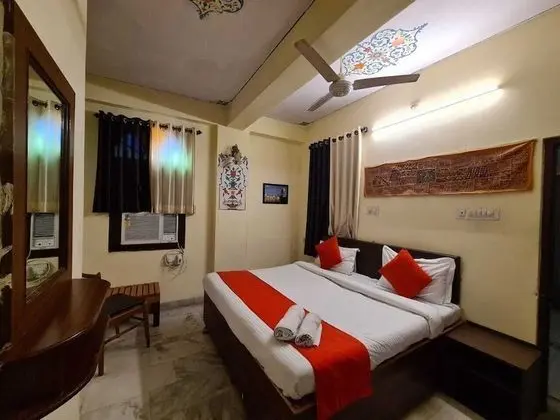 Superior Jharokha Room
