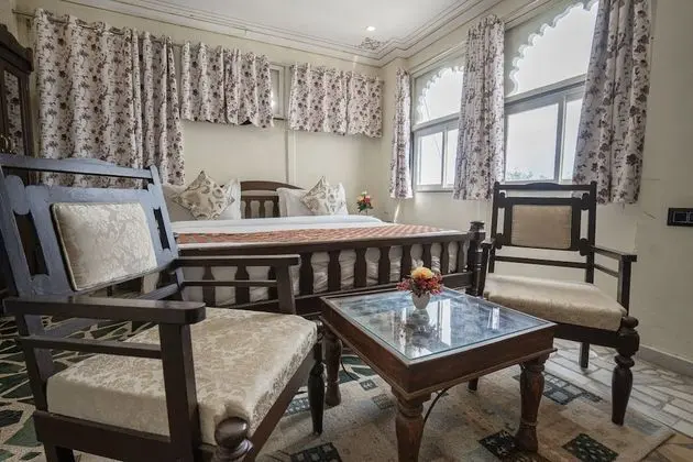 Superior Temple View Room