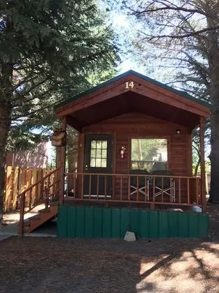 Kır Evi, 1 Büyük (Queen) Boy Yatak, Küçük Mutfak