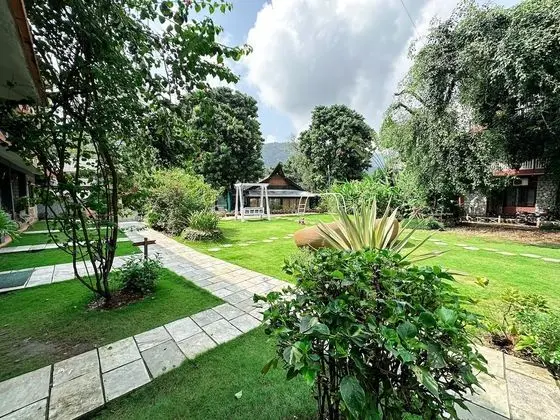 Deluxe Tek Büyük veya İki Ayrı Yataklı Oda, Balkon, Göl Manzaralı