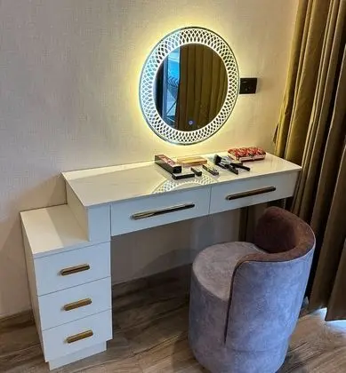 Executive Oda, Balkon, Havuz Manzaralı