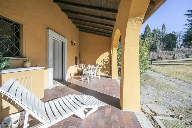 Family Sıra Ev, Birden Çok Yatak, Bahçeli (Lake View Pool Apartment in Ranco)