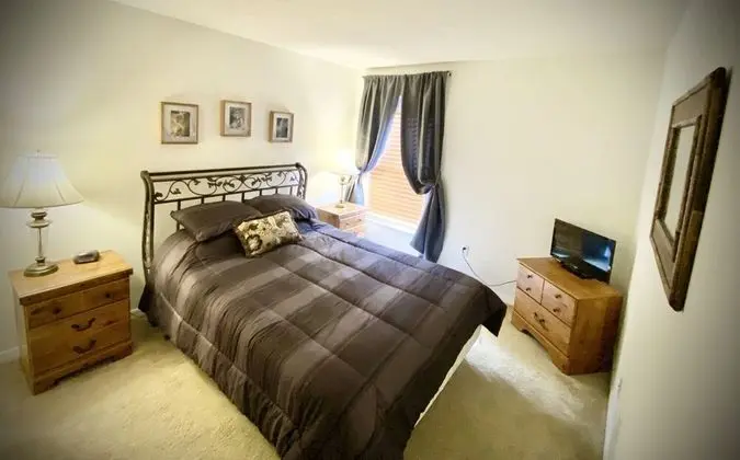 Villa (Lake View, Private Pool with Spa & Ga)