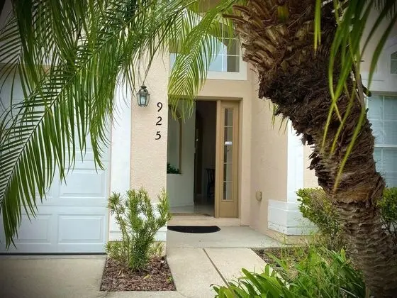 Villa (Lake View, Private Pool with Spa & Ga)