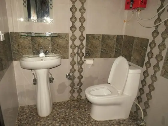 Üç Kişilik Oda, Göl Manzaralı