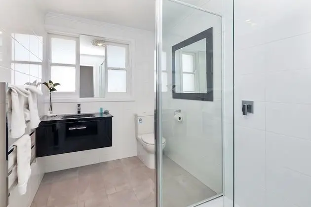 Apart Daire, 2 Yatak Odası, Zemin Kat (Grove St)