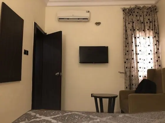 Diplomatic Suite