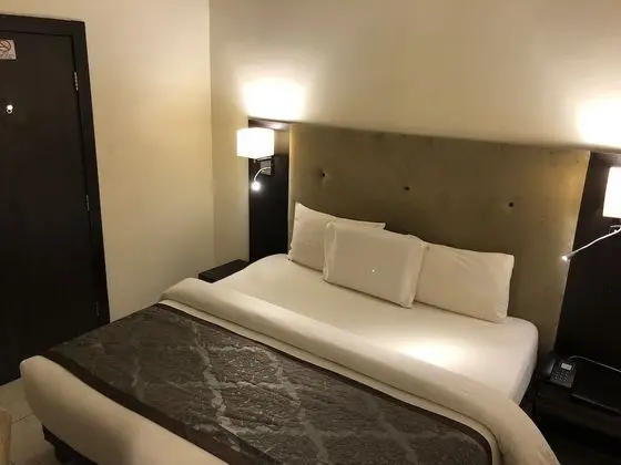 Luxury Oda