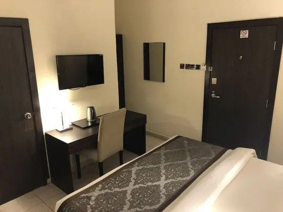 Luxury Oda