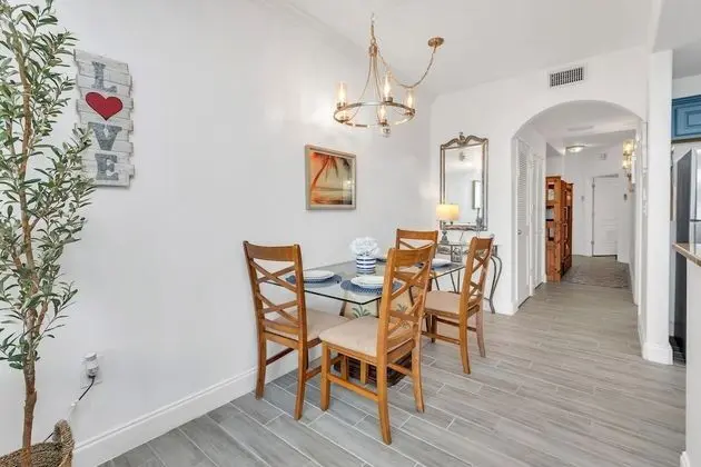 Family Apart Daire (13428 Blue Heron Beach Drive, Orlando)