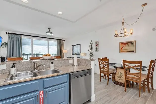 Family Apart Daire (13428 Blue Heron Beach Drive, Orlando)
