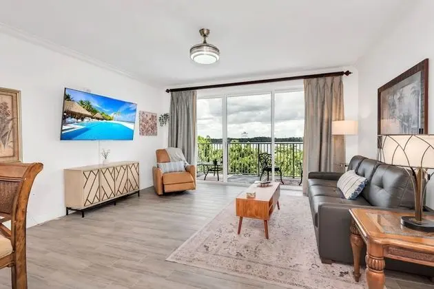 Family Apart Daire (13428 Blue Heron Beach Drive, Orlando)