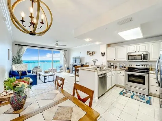 Family Daire (13428 Blue Heron Beach Drive, Orlando)