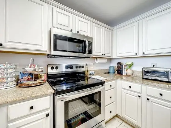 Family Daire (13428 Blue Heron Beach Drive, Orlando)
