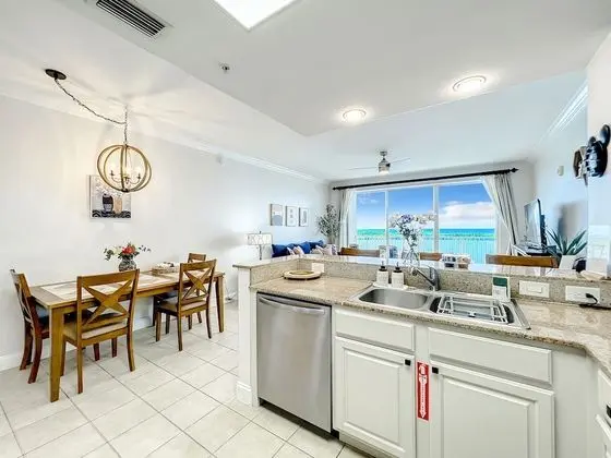 Family Daire (13428 Blue Heron Beach Drive, Orlando)