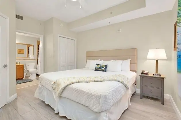 Family Daire (13428 Blue Heron Beach Drive, Orlando)