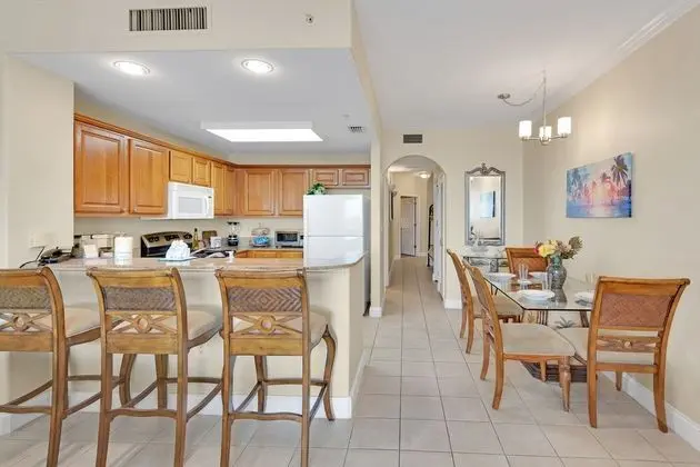 Family Daire (13428 Blue Heron Beach Drive, Orlando)