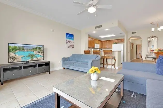 Family Daire (13428 Blue Heron Beach Drive, Orlando)