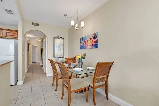 Family Daire (13428 Blue Heron Beach Drive, Orlando)