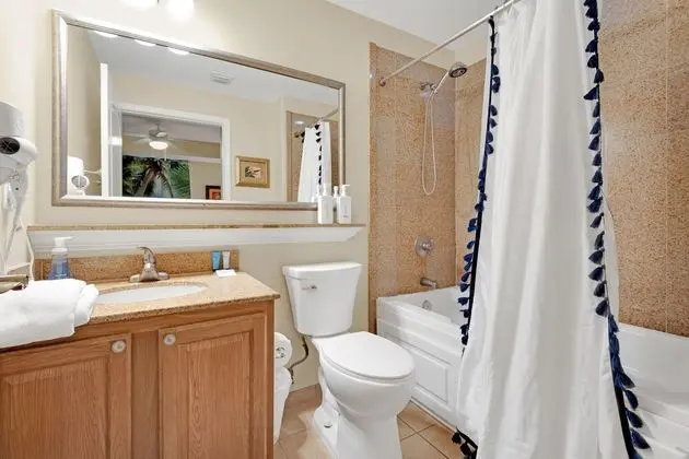 Family Daire (13428 Blue Heron Beach Drive, Orlando)