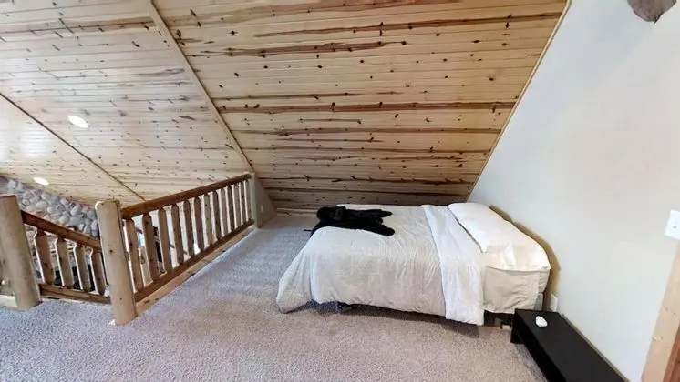 Ev, Birden Çok Yatak (Lakefront Hideaway)