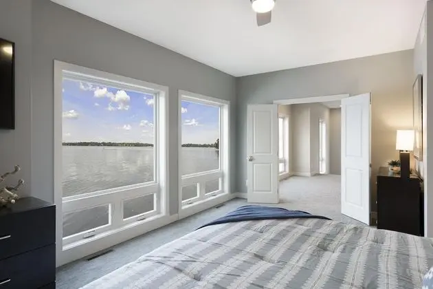 Ev, Birden Çok Yatak (Lakefront Luxury)