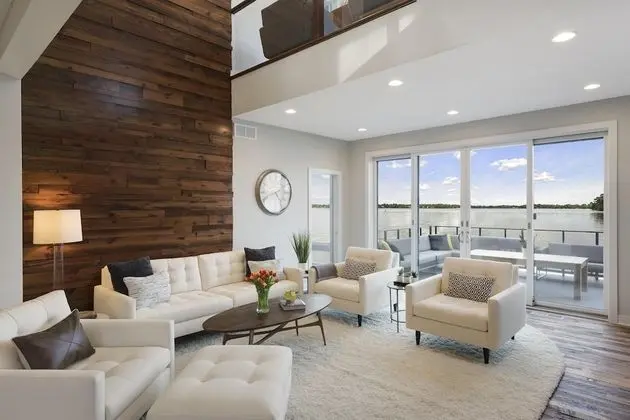 Ev, Birden Çok Yatak (Lakefront Luxury)
