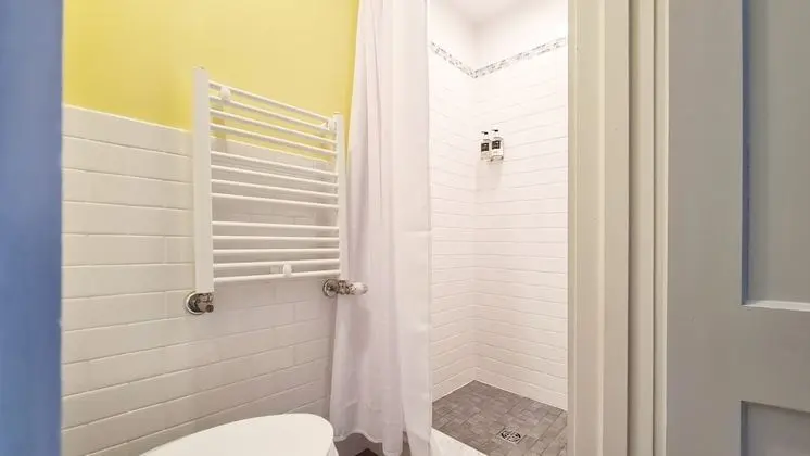 Tek Büyük Yataklı Oda, 1 Büyük (Queen) Boy Yatak, Özel Banyo, Göl Manzaralı