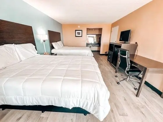 Oda, 2 Büyük (Queen) Boy Yatak