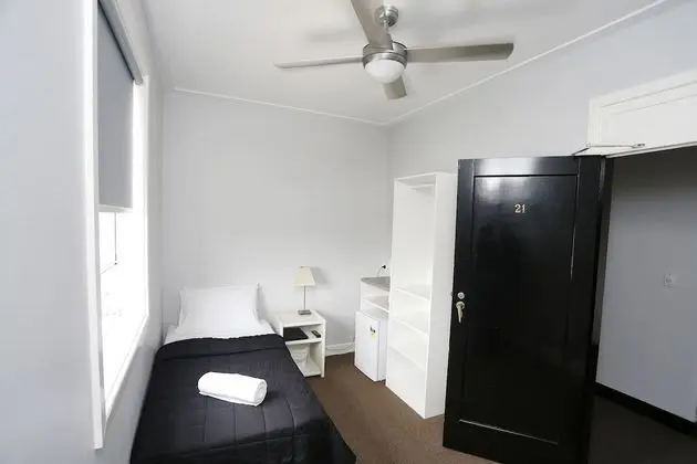 Tek Kişilik Oda, Ortak Banyo (Budget)