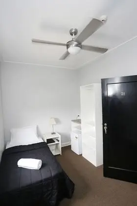 Tek Kişilik Oda, Ortak Banyo (Budget)