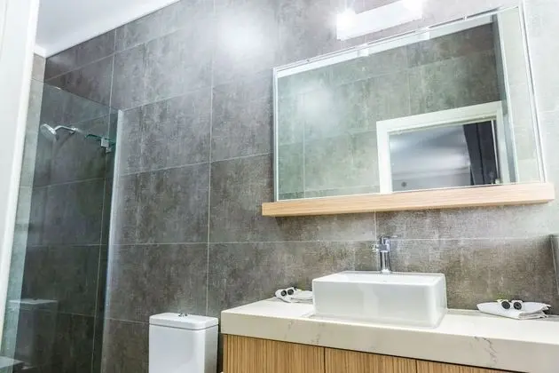 Deluxe Tek Büyük Yataklı Oda, 1 Büyük (Queen) Boy Yatak, Banyolu/Duşlu, Göl Manzaralı