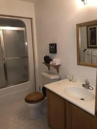 Oda, 1 Büyük (Queen) Boy Yatak, Özel Banyo, Göl Manzaralı