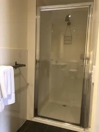 Tek Büyük Yataklı Oda, Birden Çok Yatak