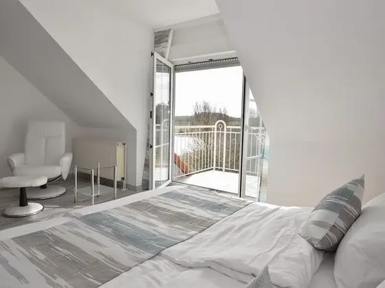 Tek Büyük Yataklı Oda, Banyolu/Duşlu, Göl Manzaralı (mit Balkon)