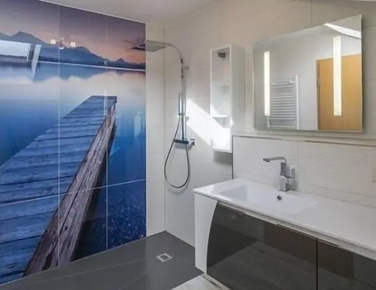 Tek Büyük Yataklı Oda, Banyolu/Duşlu (seitlichem Seeblick)