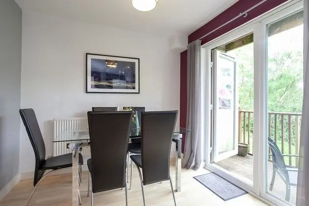 Classic Sıra Ev, 3 Yatak Odası, Balkon, Göl Kenarı
